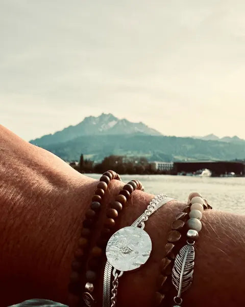 Kundenfoto: Armband vor dem Pilatus
